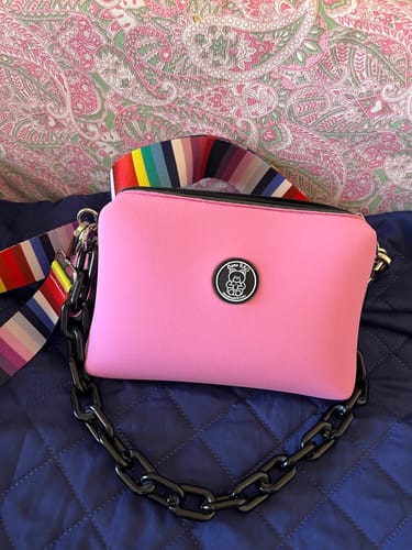 Valeria M. review of Pochette image 1 out of 2