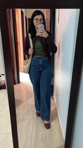 Winne S. review of Calça Jeans Reta Araçá Azul Médio image 1 out of 1