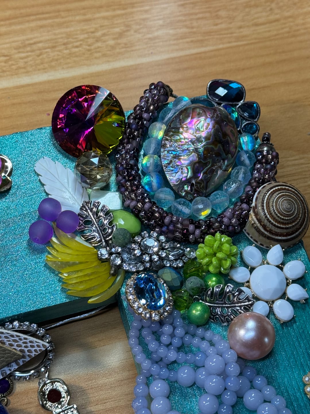 Customer photo review of Crystal Ball Single-Style Glass Bead Set