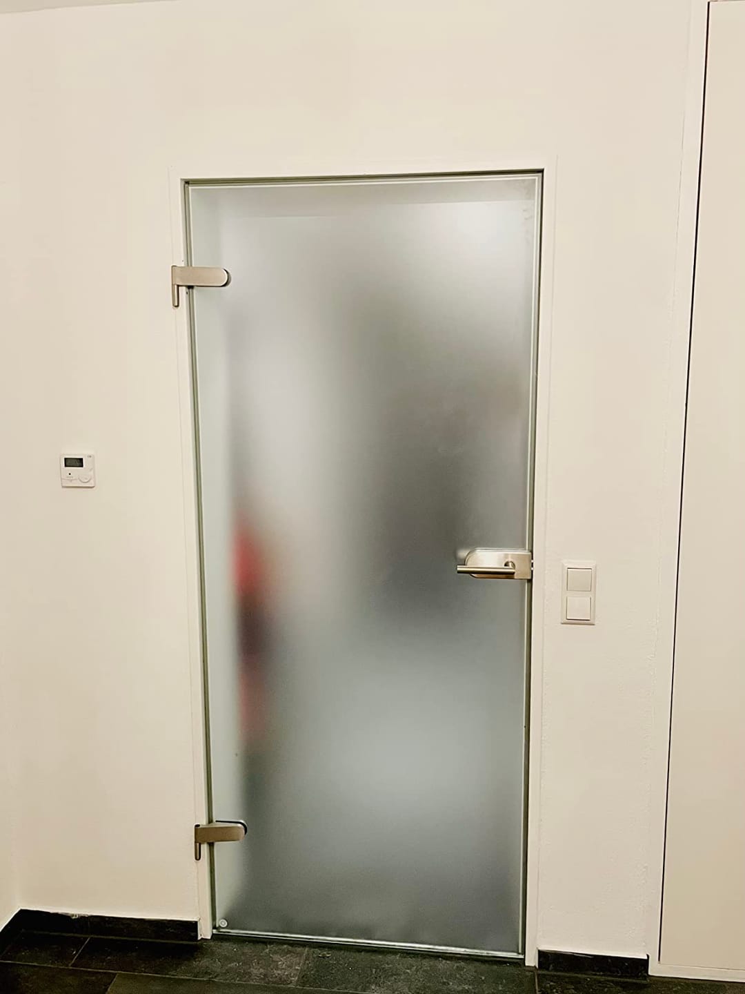 Customer photo review of Glastür ohne Zarge, Studio, kratzfestes & starkes 8mm ESG Glas - Vollsatiniert T3