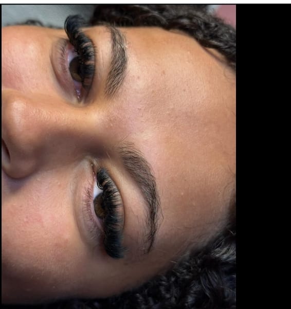 Customer photo review of Cashmere Luxe Lashes 0.03mm