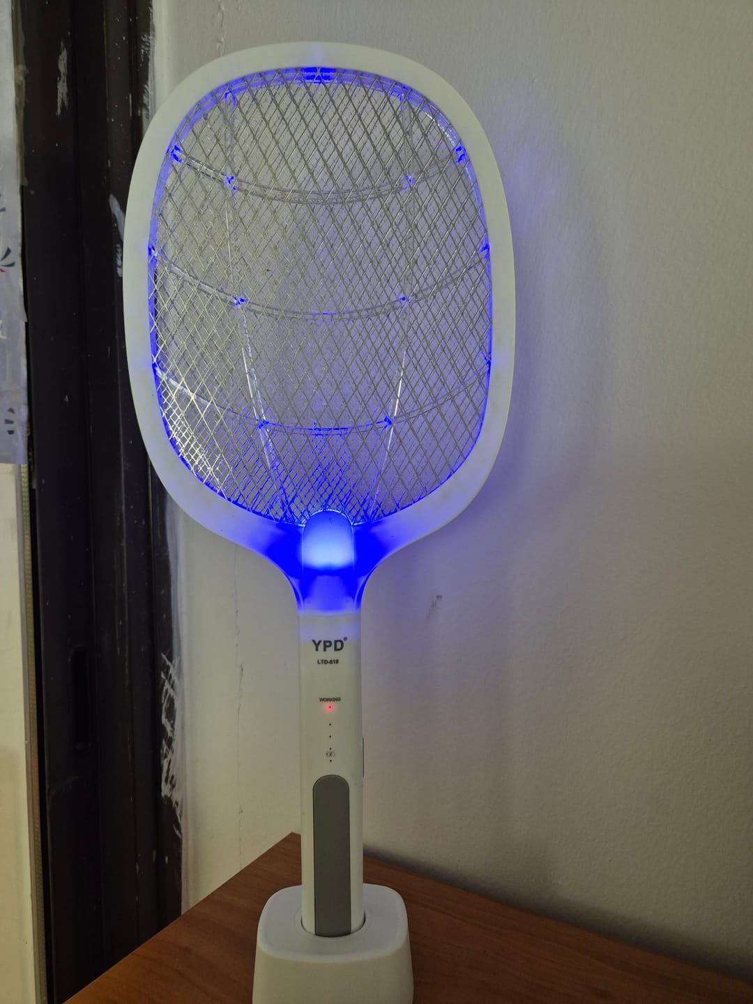 Customer photo review of (2 Pezzi) - Racchette Zanzare Elettriche Ricaricabili 2 in 1 Lampada Led Fulmina Insetti