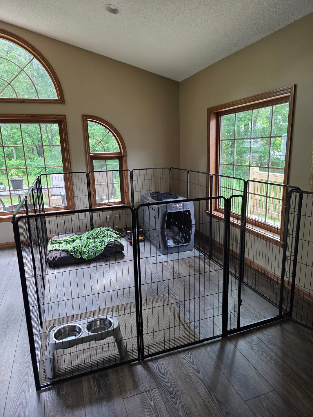 Customer photo review of Homeplus Dog Playpen for Indoor Use