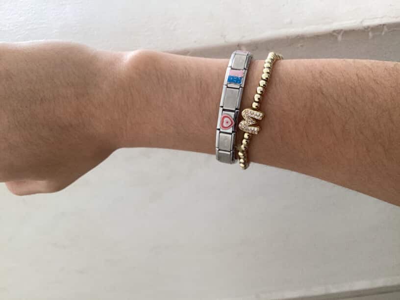 Customer photo review of Charm Inicial Rosa