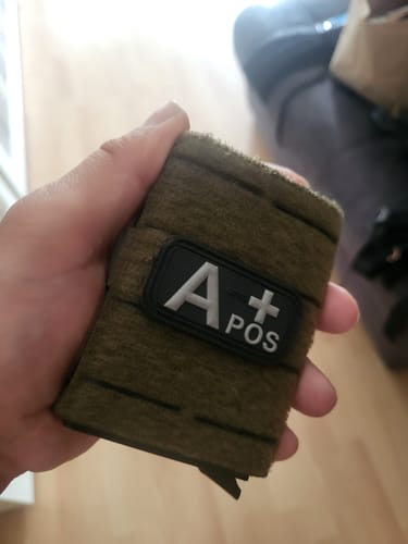 Customer photo review of Tactical Wallet First Edition- Steingrau Oliv