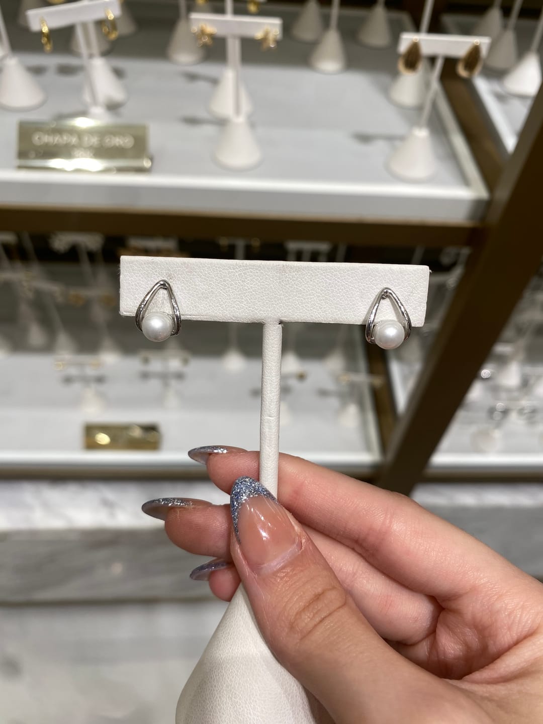 Customer photo review of Par Arete Triangulo Con Perla