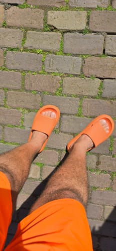 Customer photo review of HappyFlops