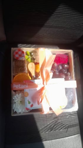 Customer photo review of Subang Jaya Signature Cheese Fruit Grazing Platter (Available in S, M & L size) [Malaysia]