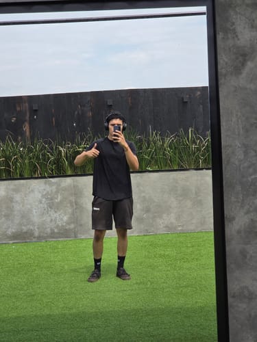 Customer photo review of Training Sport Tee - Black