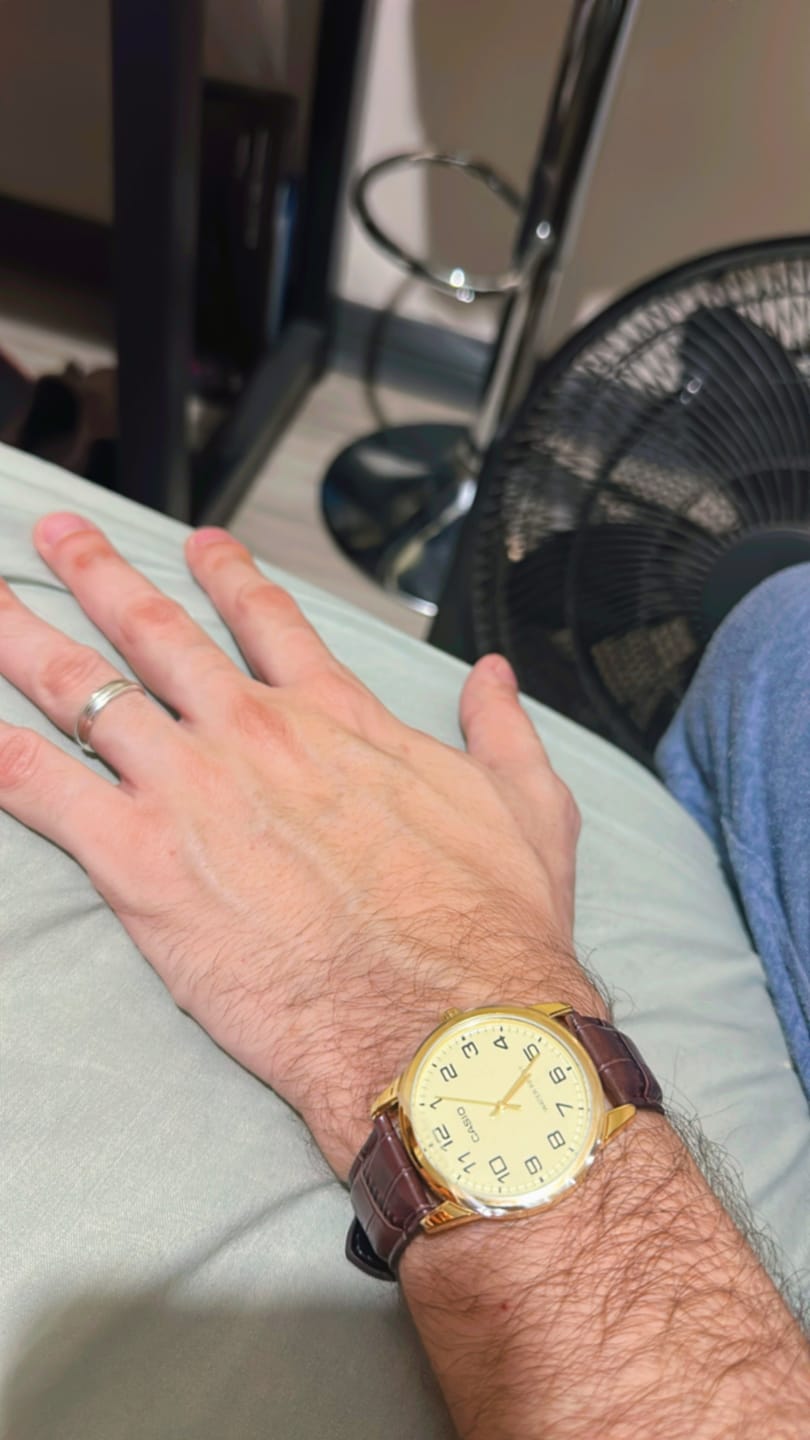 Customer photo review of Reloj Casio Análogo MTP-V001GL-9BUDF Dorado Correa de Cuero