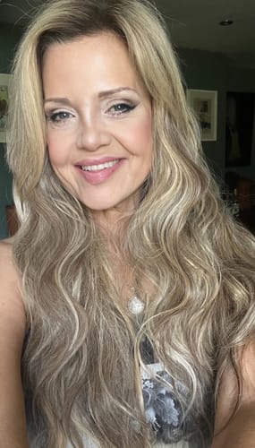 Customer photo review of The Loose Wave HD Fibre 24" Lace U Part Wig