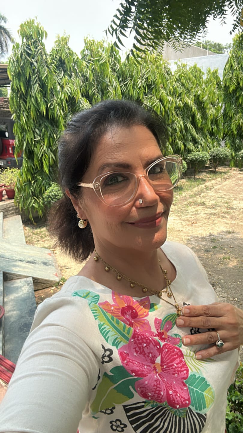 Customer photo review of Stone and Pearl Stud Earrings