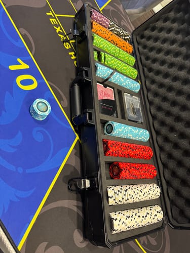 Customer photo review of Poker Chips Set Royal Cardroom 500