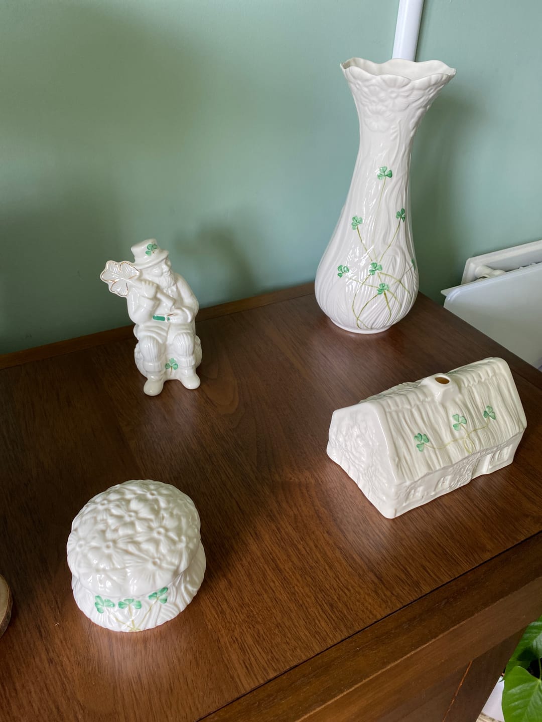 Customer photo review of Belleek Classic Daisy Tall Vase