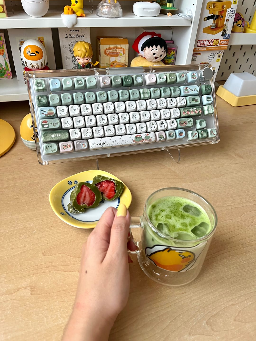 Customer photo review of KiiBOOM Sprout Picnic Keycap Set
