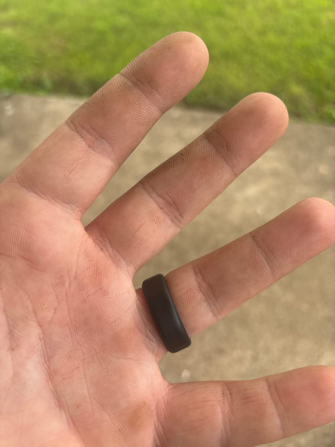 Customer photo review of The Obsidian - Silicone Ring