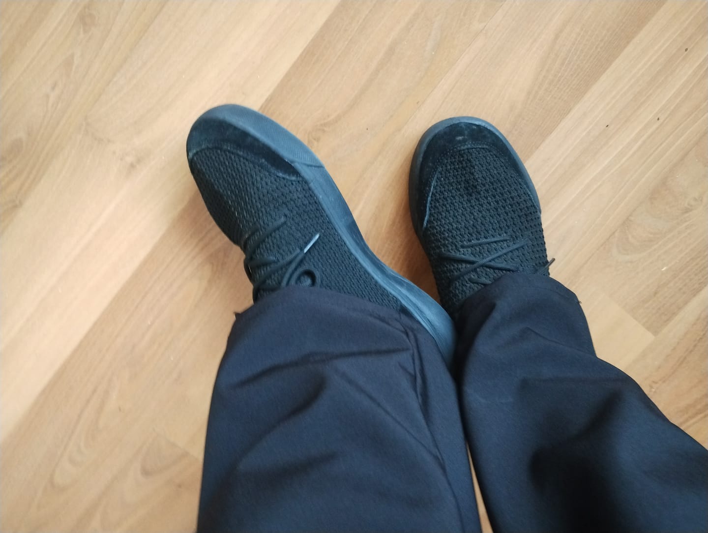 Customer photo review of Zapatilla Versaknit Negro Unisex