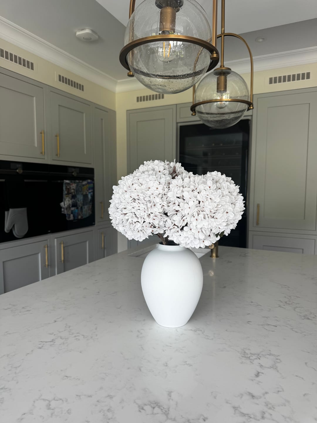 Kundenbewertung mit Foto zur Vase „Ella“ – Mattweiß