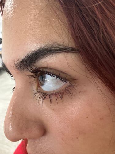 Customer photo review of Suero para pestañas y cejas