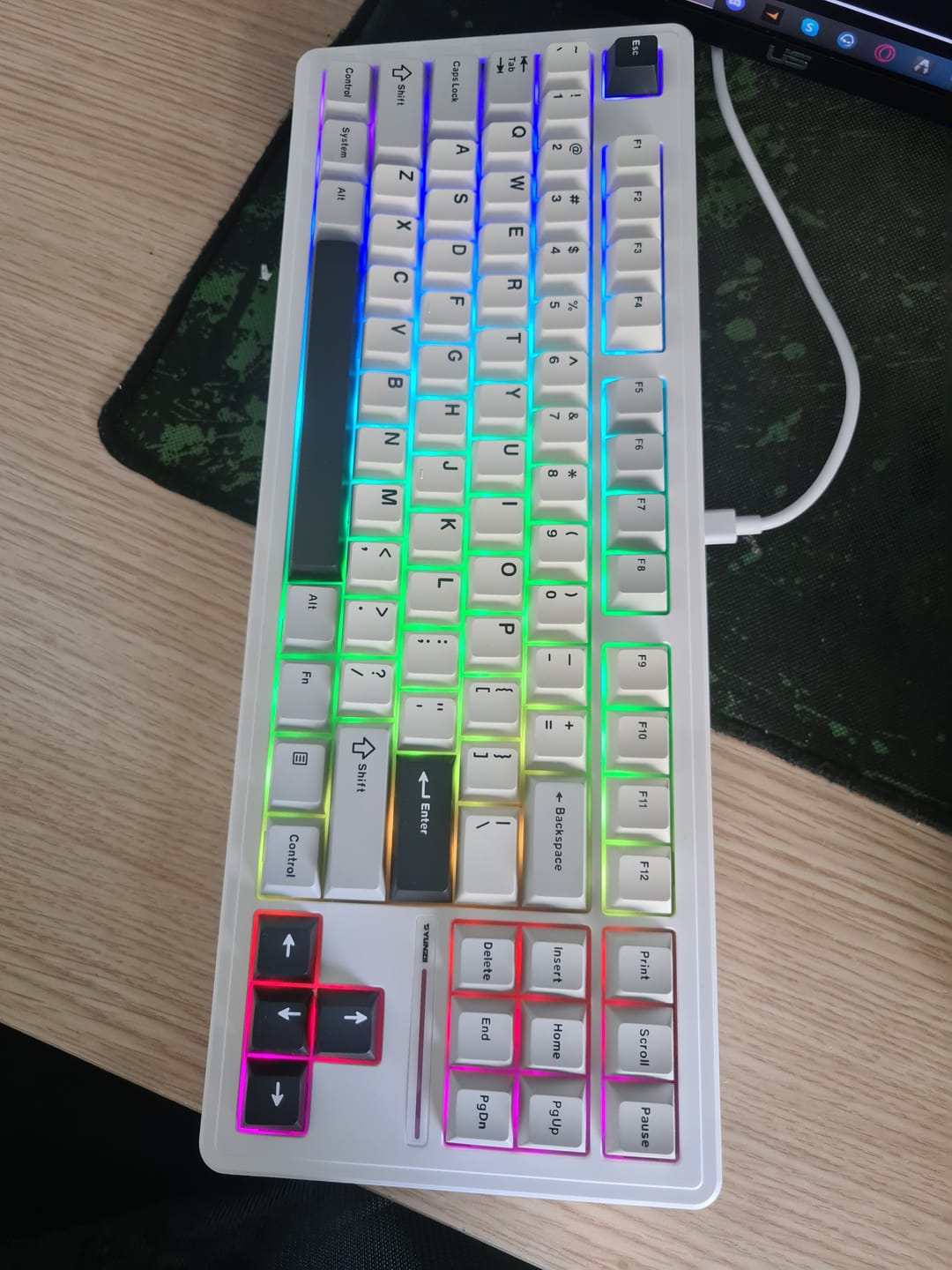 Customer photo review of YUNZII YZ87 Mekanik Klavye