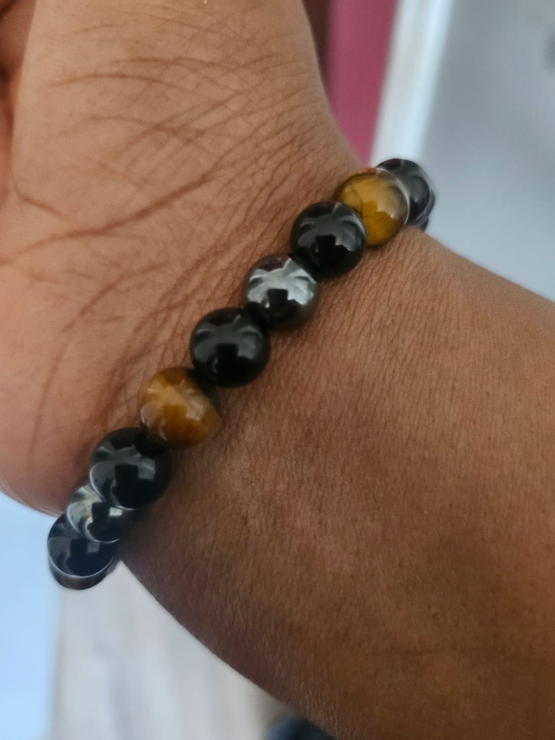 Customer photo review of Bracelet "Triple Protection" en Hématite, Oeil de Tigre et Obsidienne