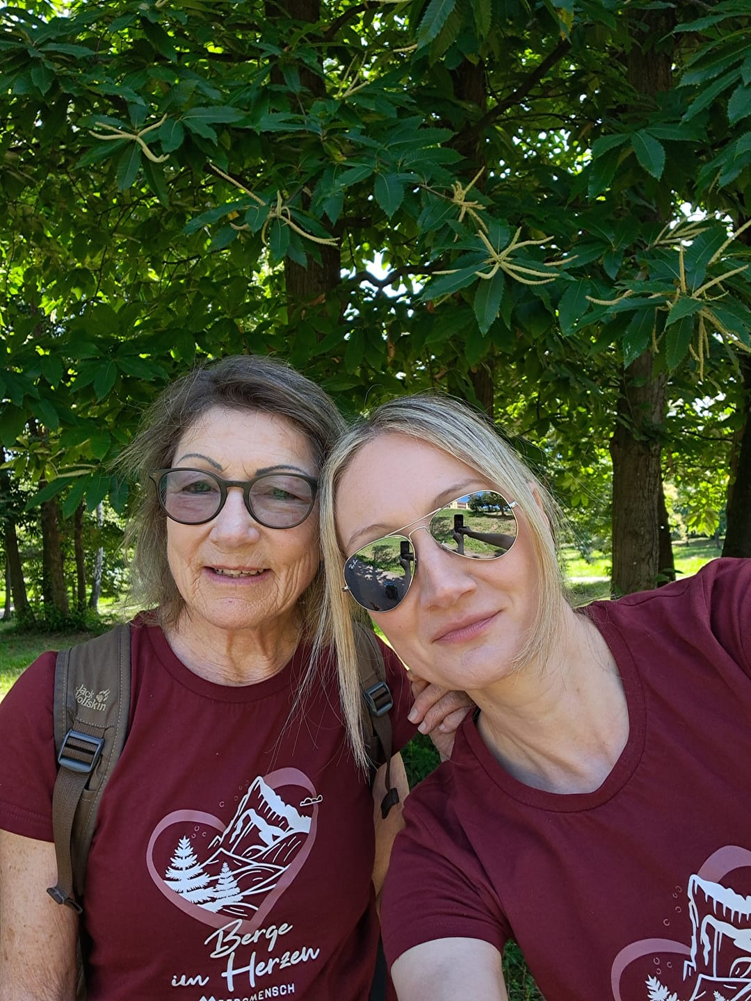 Customer photo review of Berge im Herzen - Damen Premium Organic Shirt