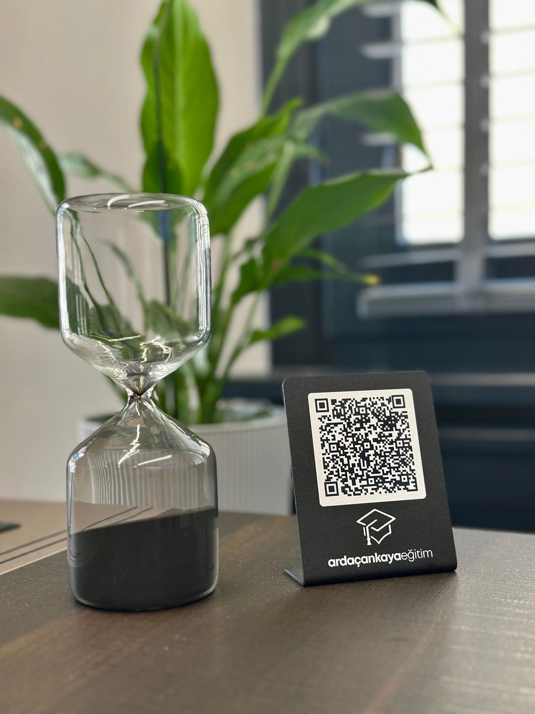 Customer photo review of Metal QR Menü Standı