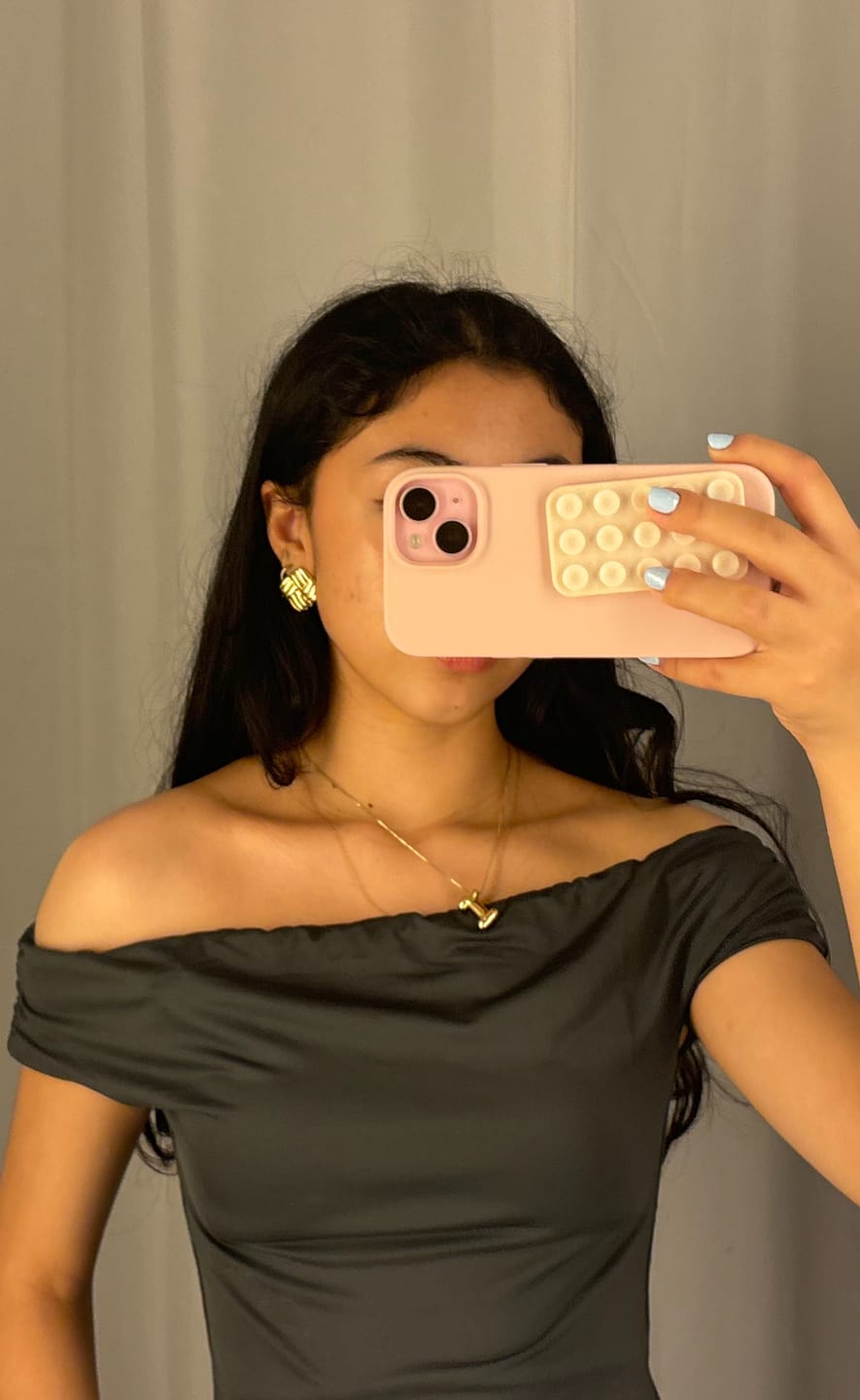 Customer photo review of Collar Dorado Liso Inicial Balloon
