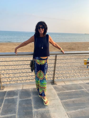 Customer photo review of The Staple Tank - Navy