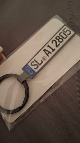 Customer photo review of Kennzeichen Schlüsselanhänger Mini Nummernschild Metall