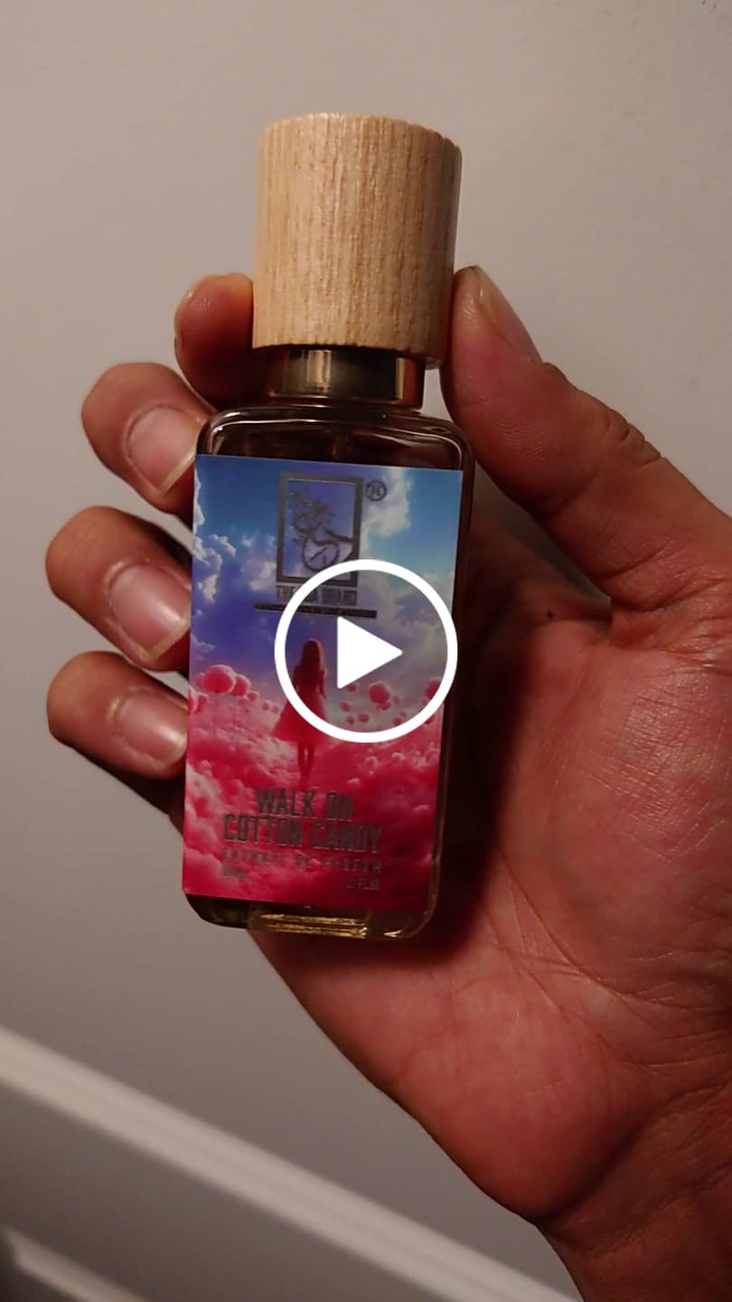 Customer video review of Walk On Cotton Candy