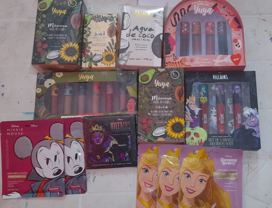 Customer photo review of Set de Sombras Para Ojos Villanas (6 tonos)