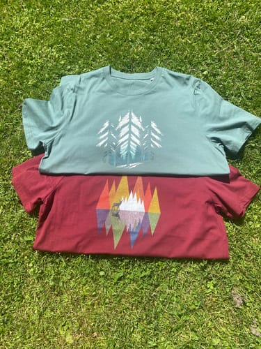 Customer photo review of HIRSCH IM WALD GEOMETRISCH - Bio Herren Shirt