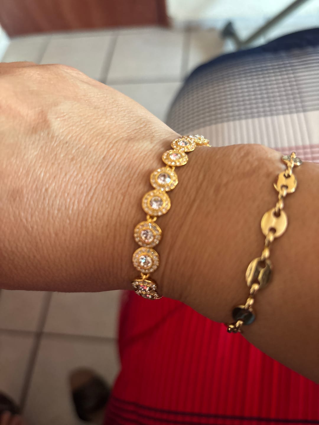 Customer photo review of PULSERA CRISTAL SWAROVSKI TENIS ANGELIC HALO ORO + KIT DE REGALO