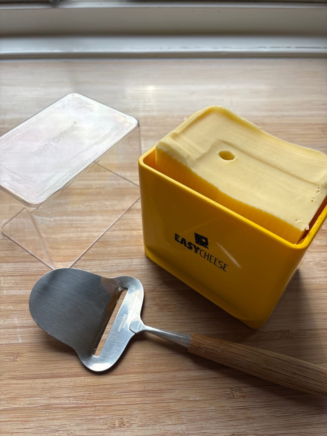 Customer photo review of EasyCheese® Osteklokke Original - Limited Edition Gul