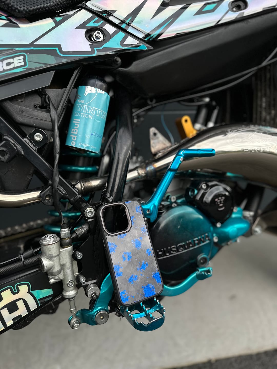 Customer photo review of Forged Carbon Blue – MagSafe