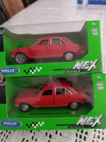 Customer photo review of Auto Peugeot 504 1975  - Welly