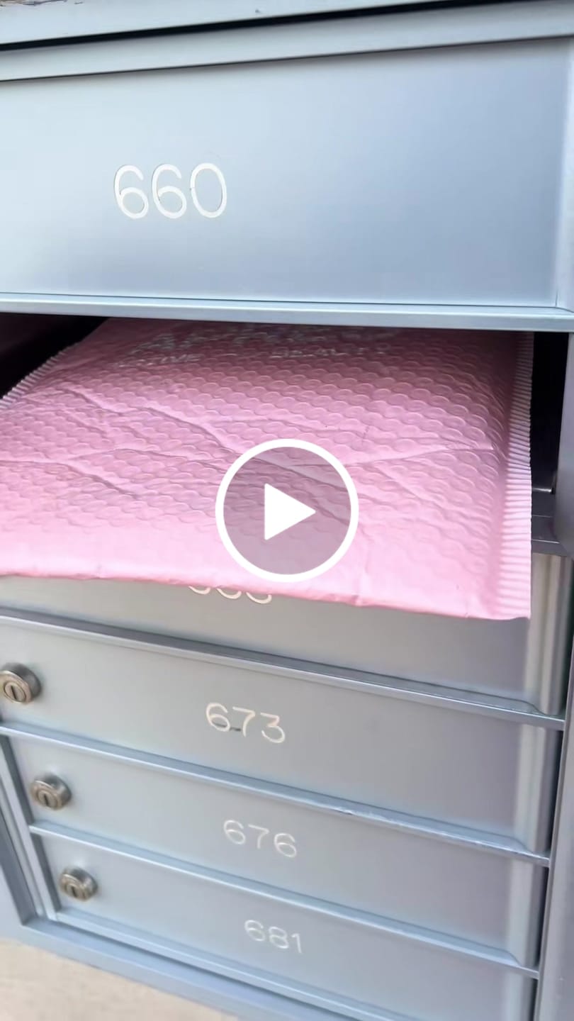 Customer video review of Cool + Glow Facial Towelettes