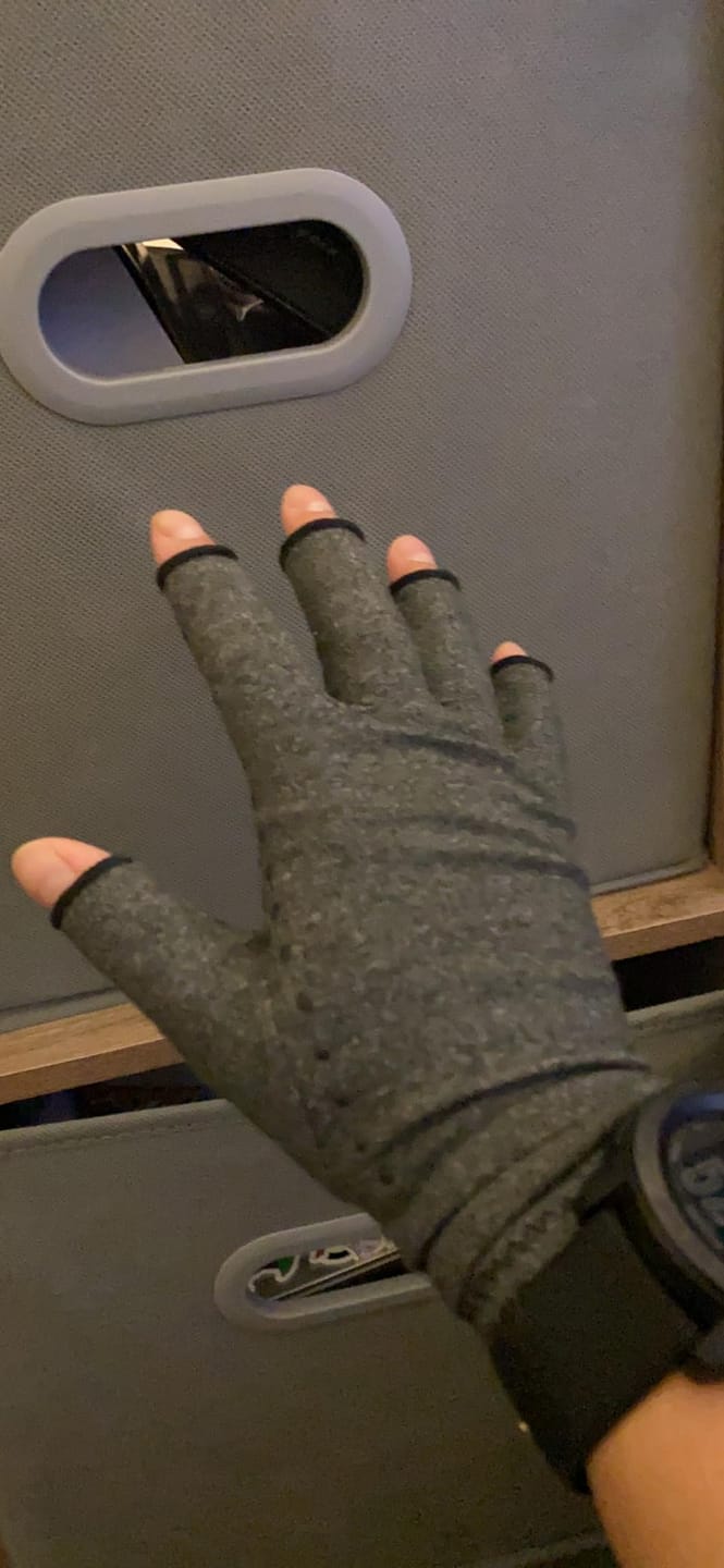 Customer photo review of WeRelieve™️ - Arthritis Compression Gloves
