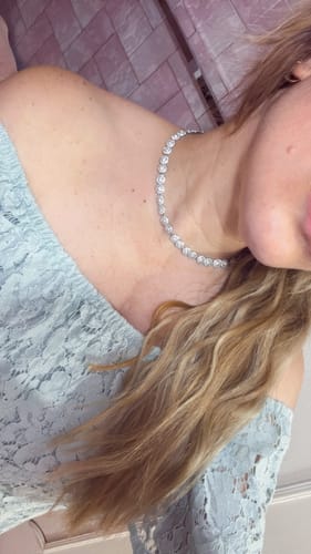 Customer photo review of COLLAR CRISTAL SWAROVSKI ANGELIC + KIT DE REGALO