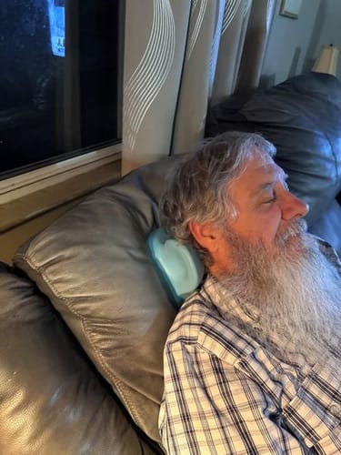 Hazel — Neck massager customer photo