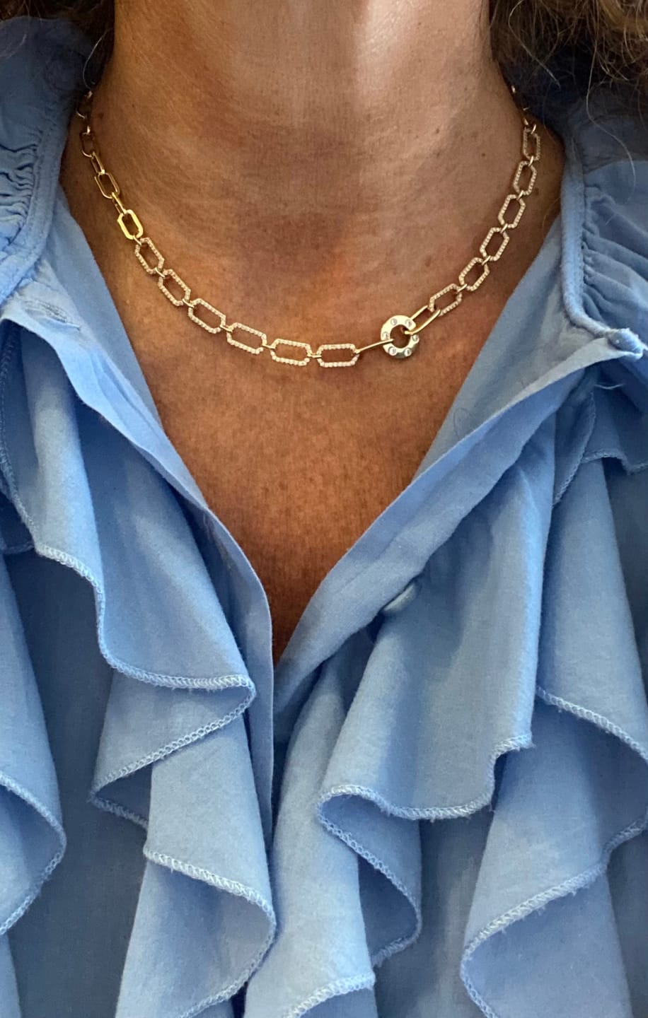 Customer photo review of Collana fine brillantinata con rolò e cerchio centrale