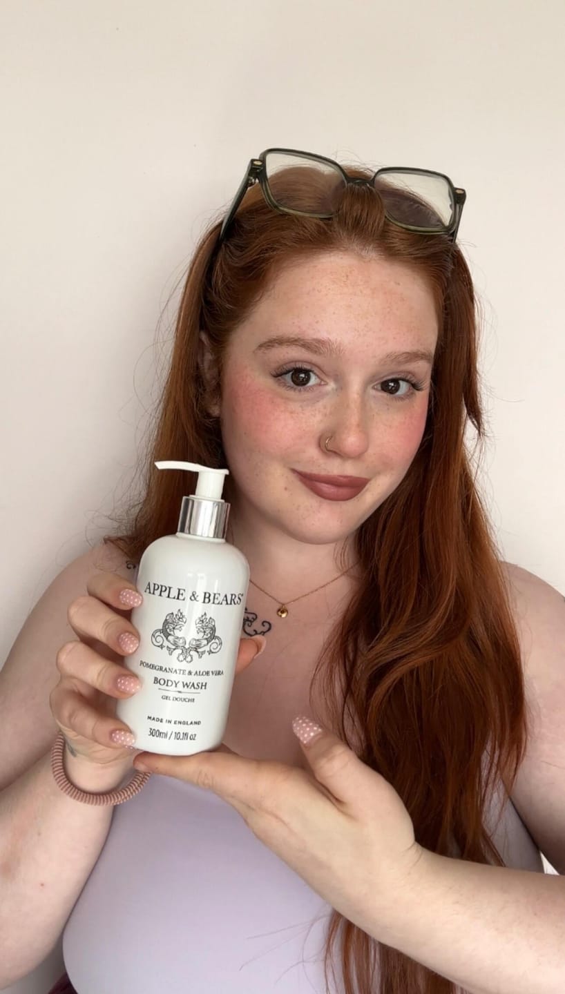 Customer photo review of Pomegranate & Aloe Vera Body Wash 500ml /16.9 fl oz