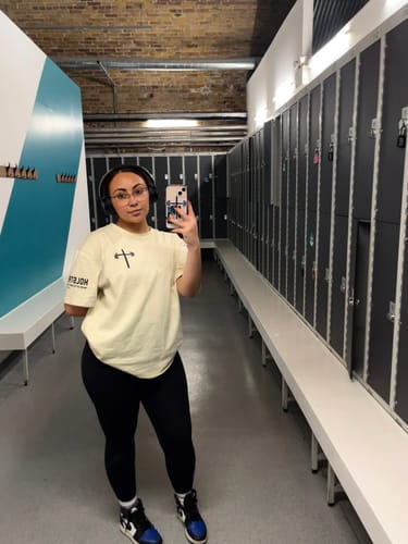 Customer photo review of Psalm 23:4 Oversized Tee