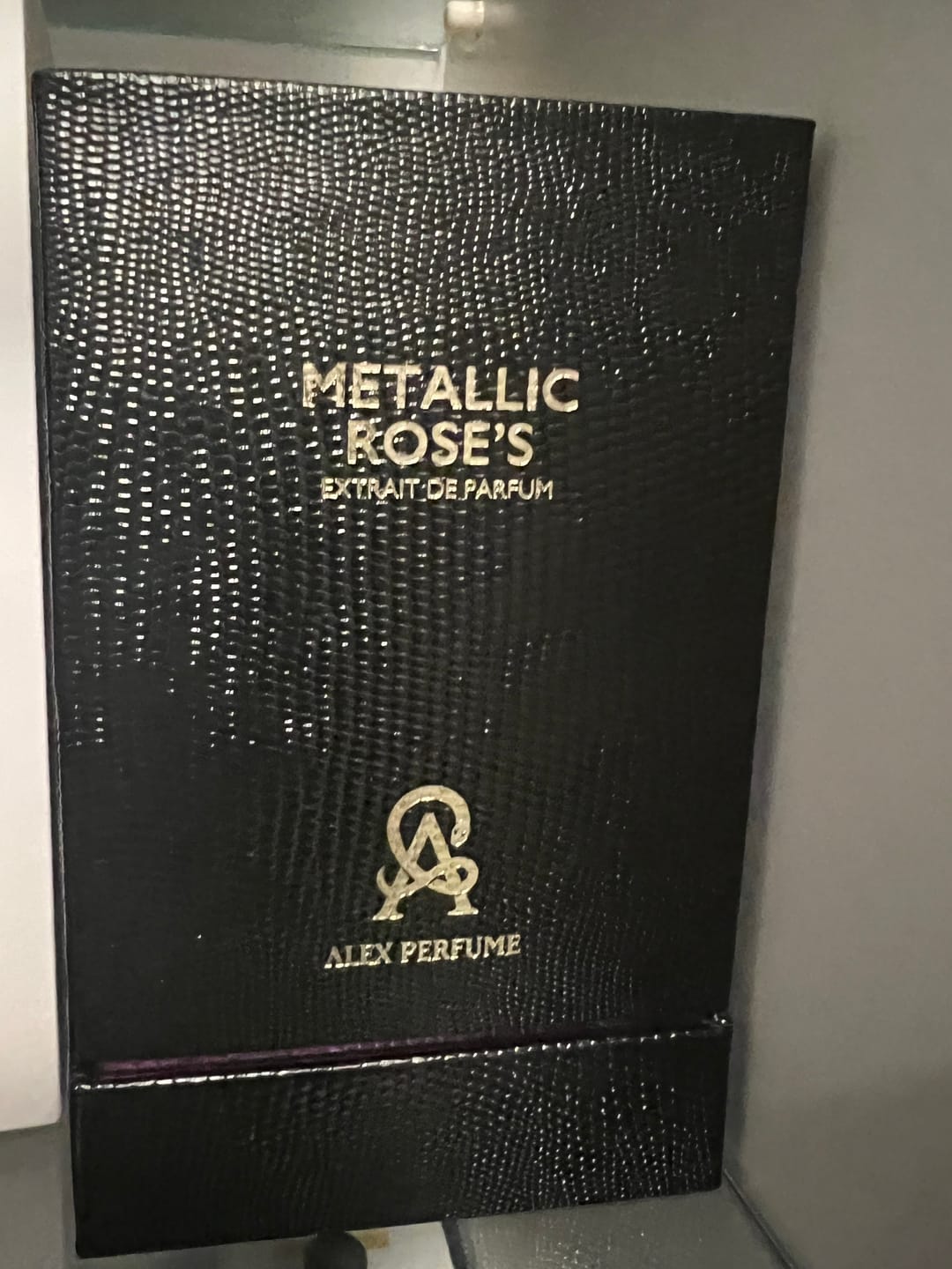 Customer photo review of ALEX PARFUME - METALLIC ROSE'S