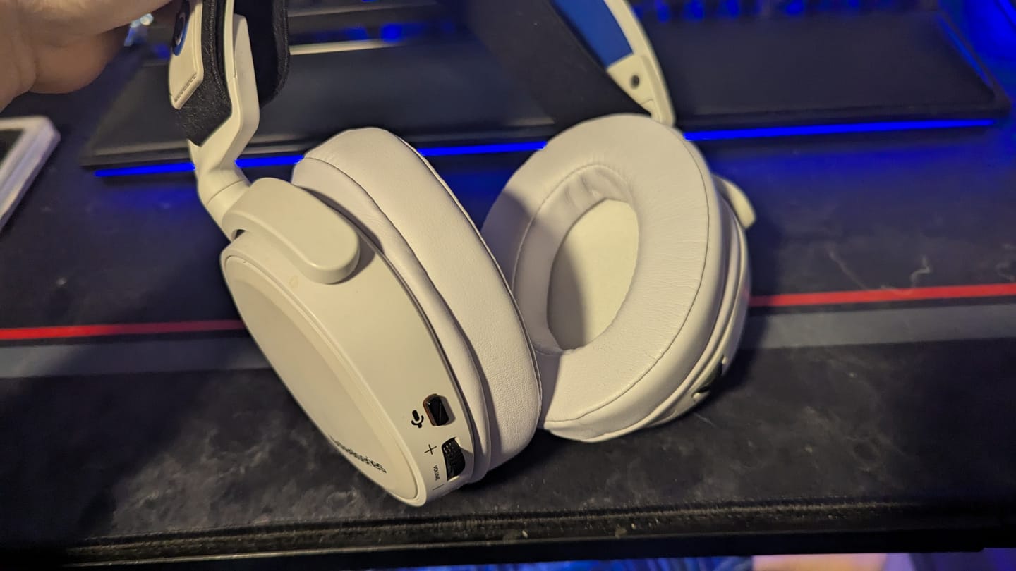 Customer photo review of Upgraded Gaming Earpads