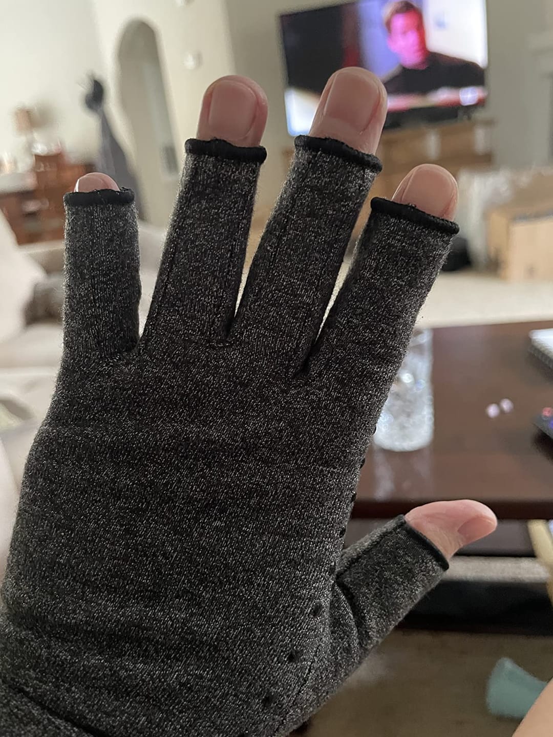 Customer photo review of WeRelieve™️ - Arthritis Compression Gloves
