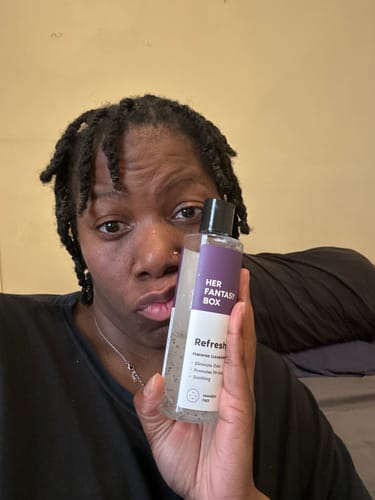 undefined review of Refresh Plant Based Intimate Body Wash for Women - pH Balancing image 1 out of 1