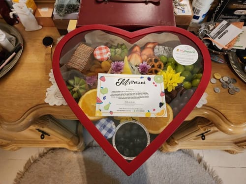 Customer photo review of Bentley Love Cheese Grazing Box (Available in Klang Valley, Seremban, Penang & JB only)