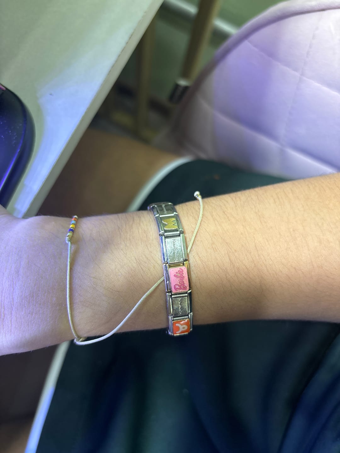Customer photo review of Pulsera Bolitas Doradas y Perlas Con Inicial